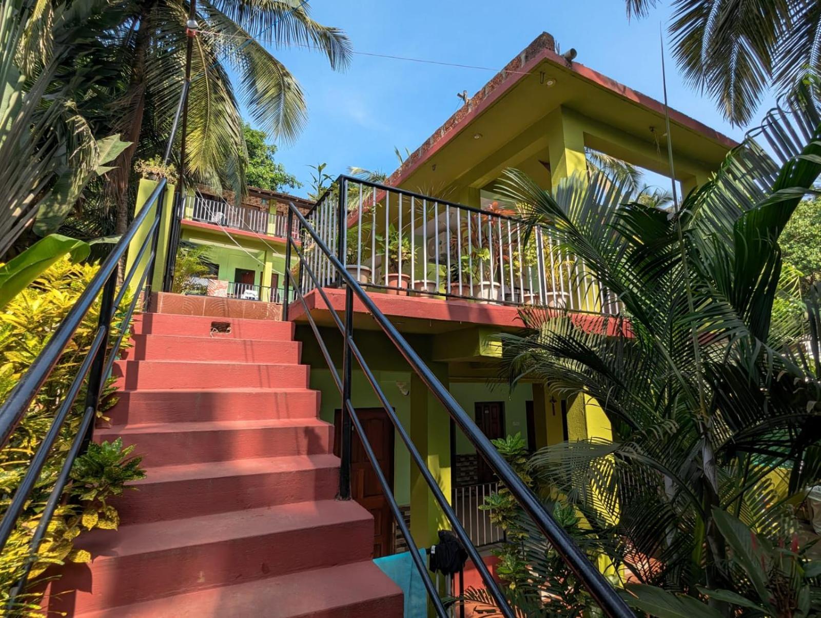 Luciano Guest House Arambol Eksteriør billede